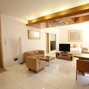 Platinum Hotel